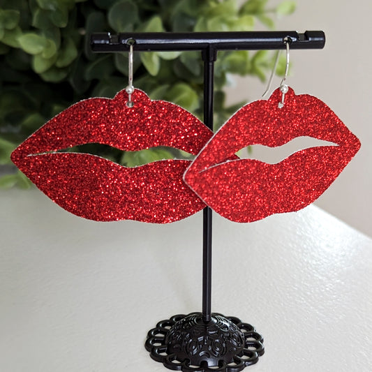 The Kiss Me Earrings